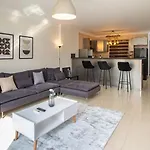 Ocean Apartment 303